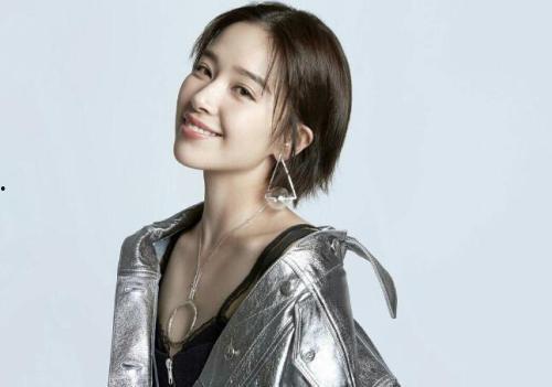 娱乐圈明星也吃瓜的有哪些,揭秘明星们的八卦世界